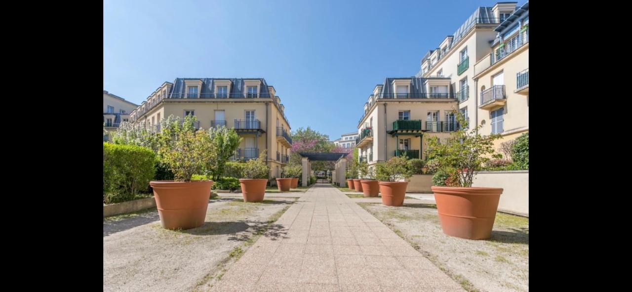 Disney, Very Nice 2 Bedrooms Family Apartment, Wifi, Netflix 8 Pers Chessy  Eksteriør billede