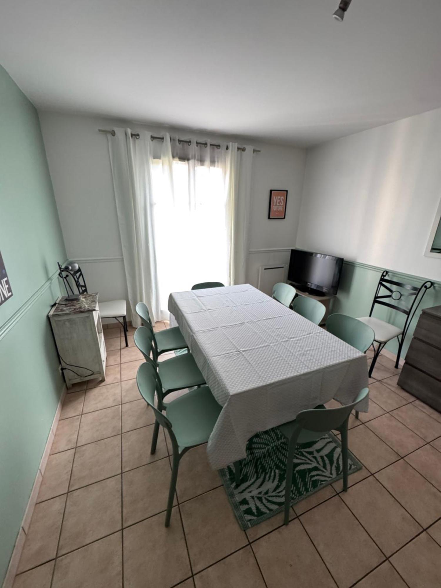 Disney, Very Nice 2 Bedrooms Family Apartment, Wifi, Netflix 8 Pers Chessy  Eksteriør billede